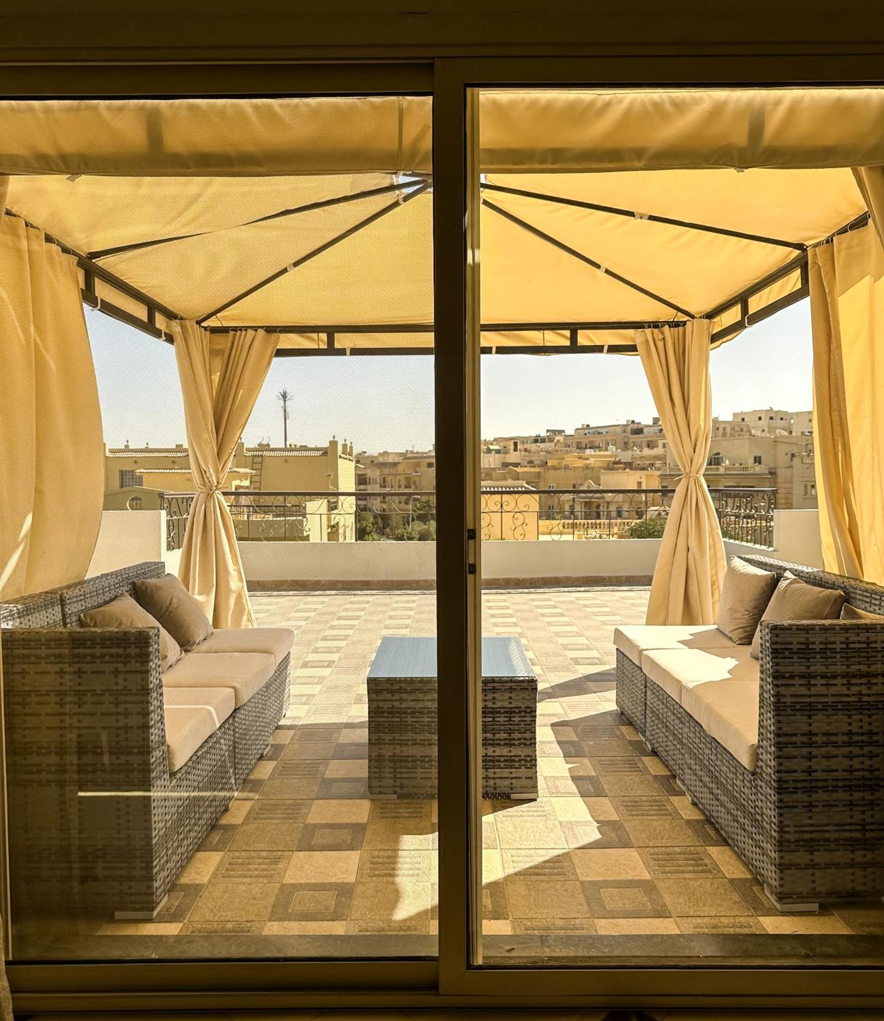 2Bd Apartment In A Rooftop With A Private Terrace カイロ エクステリア 写真